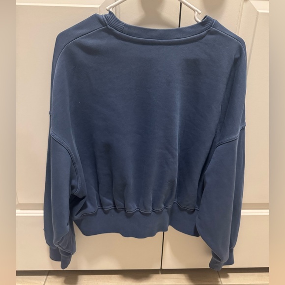 Fabletics Year Round Terry Crew Neck Sweatshirt size XS washed classic indigo - Picture 4 of 5